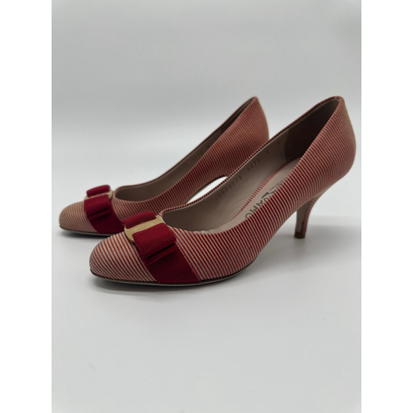 Salvatore Ferragamo Vara Bow Pumps Size 5 Leather Heels w Dust Bag - Picture 4 of 9